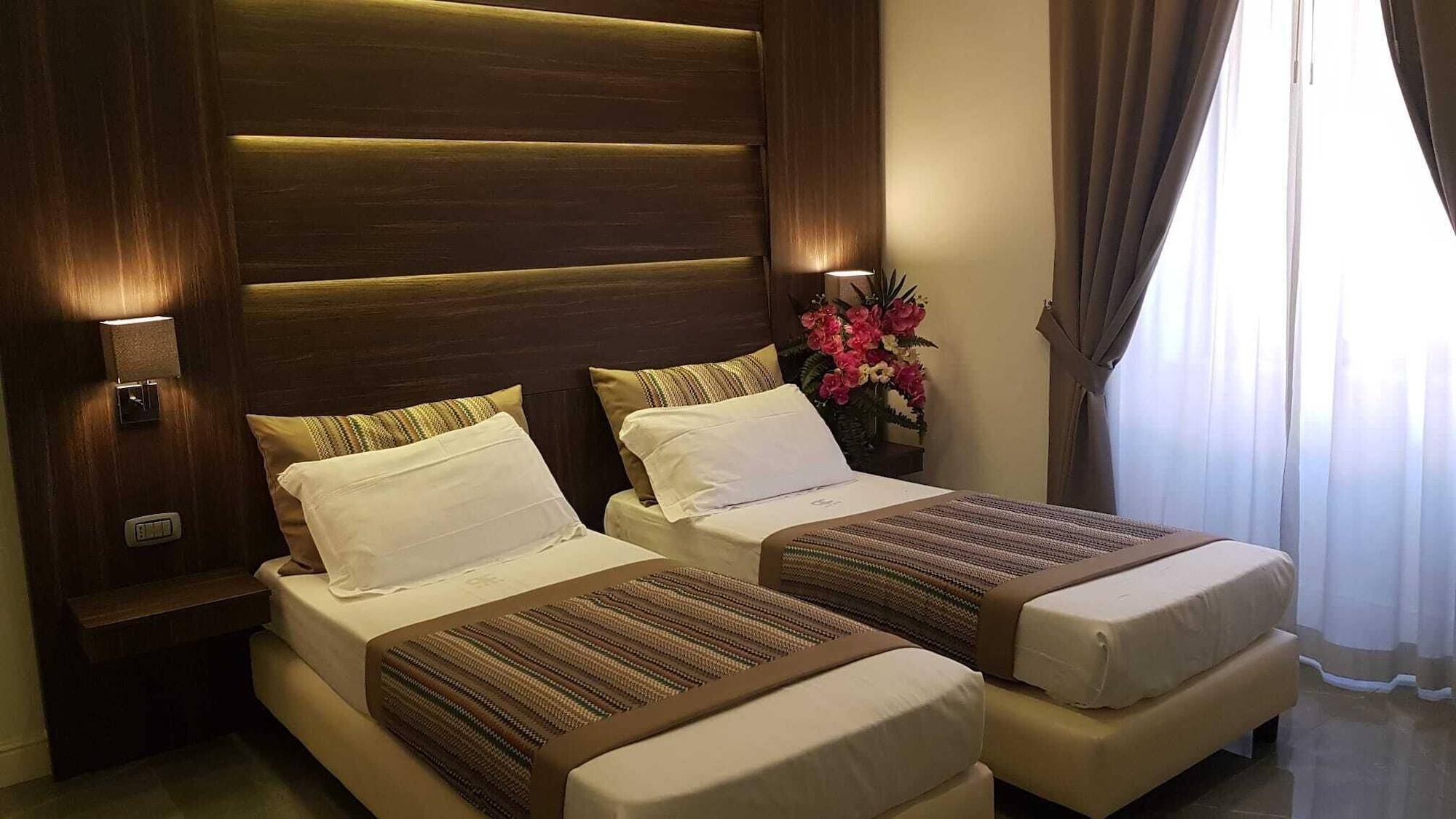 ปาลัซโซ ฟิเรนเซ Hotel เนเปิลส์ ภายนอก รูปภาพ